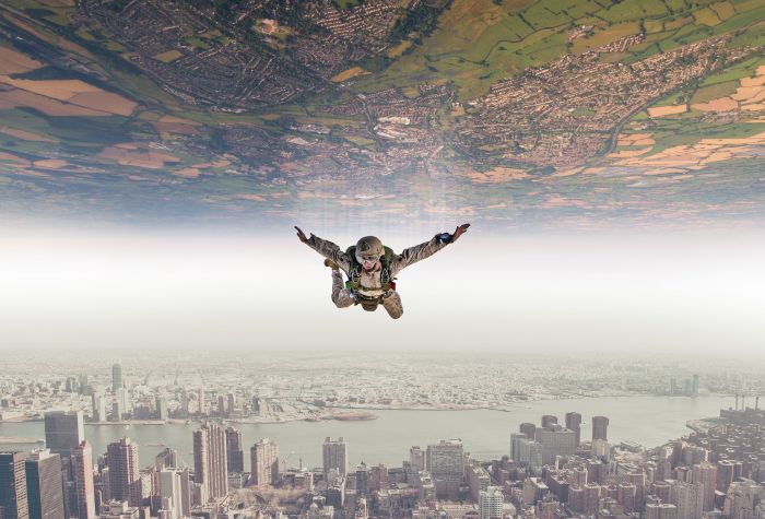 Картинка полет парашютиста между миров, креатив