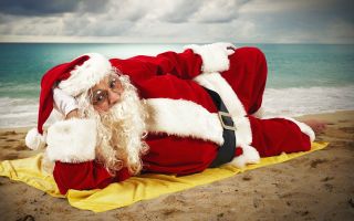 Дед Мороз отдыхает на пляже, прикол