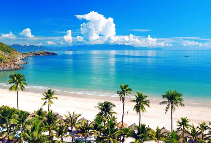 Картинка пляж, пальмы голубой океан, облака, отдых