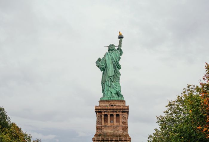 Картинка фото Статуя Свободы достопримечательность Нью Йорка