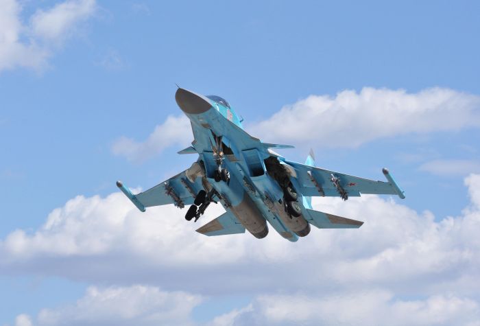 Картинка самолет тактический бомбардировщик Су-34