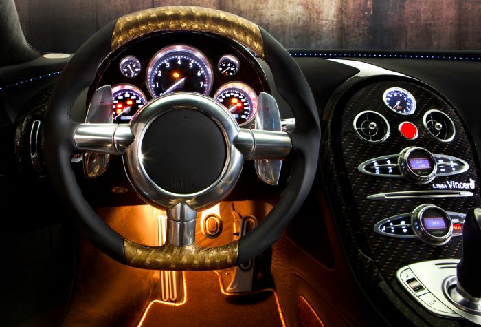 Картинка салон Bugatti Veyron Mansory, руль, педали, панель, спидометр