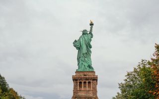 фото Статуя Свободы достопримечательность Нью Йорка
