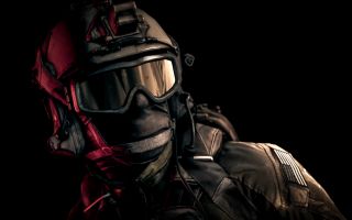 солдат из игры Battlefield 4 в экипировке, шлеме с очками