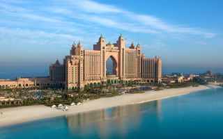 отель Atlantis The Palm на острове Пальма Джумейра в Дубае