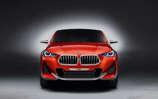 BMW X2 2018 года, автомобиль вид спереди